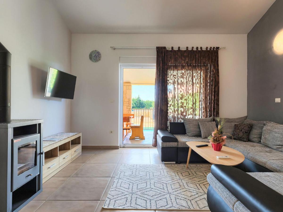 Holiday Home Goldi - Voj512 By Interhome Mednjan Exterior foto